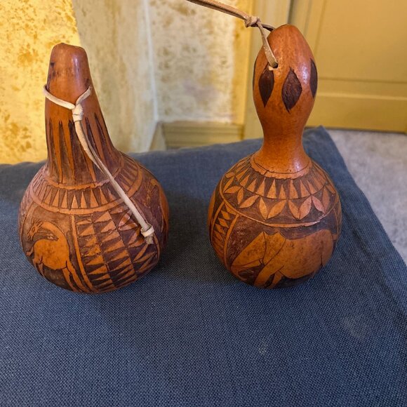 Vintage Hand carved  Calabash Gourd Shaker - Picture 2 of 4